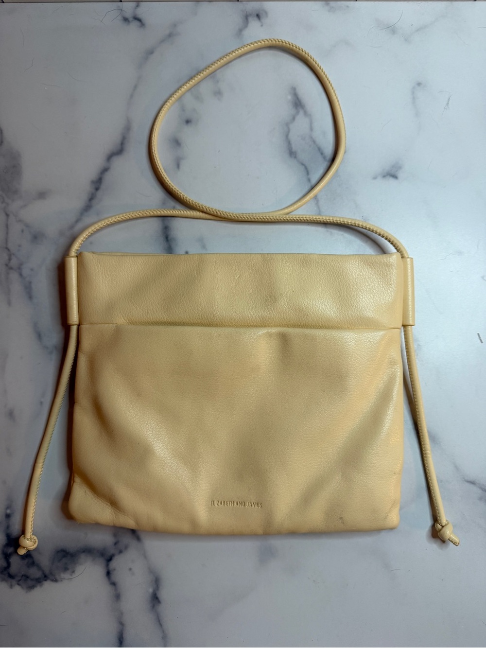 Elizabeth & James Kohl’s Cream Sling Crossbody Bag HEJ02XB2 Olsen